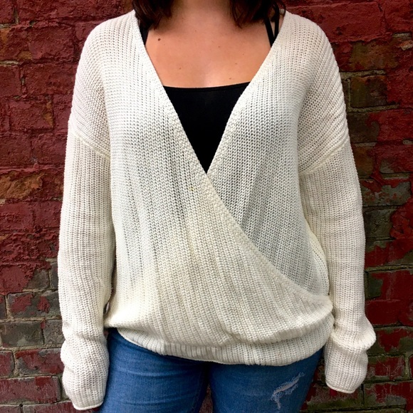 moon & madison Sweaters - Moon & Madison Deep V-neck crossover white sweater